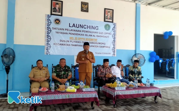 Thumbnail Berita - Peluncuran SPPG Al-Baghdadi, Pemkab Sampang Tegaskan Komitmen Dukung Program MBG