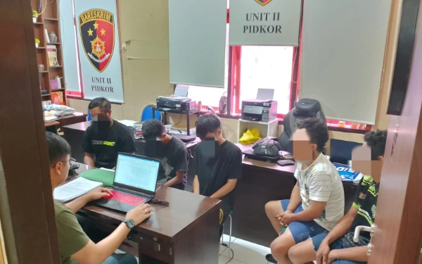 Thumbnail 5 Pemuda Ditangkap Terkait Dugaan Pengeroyokan Mahasiswa Asal Batu