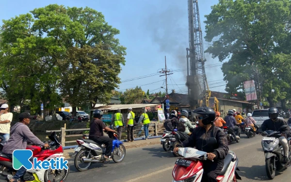 Thumbnail Pengaturan Lalu Lintas Disiapkan untuk Pelebaran Jembatan Jalan KH Malik Dalam Kota Malang