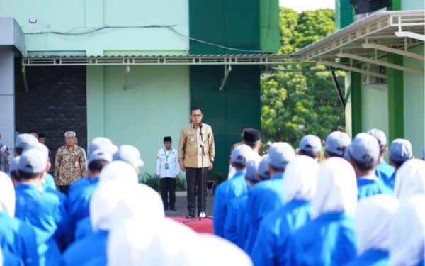 Thumbnail ‎Wali Kota Nurochman Kenalkan Program 1.000 Sarjana ke Siswa MAN  ‎