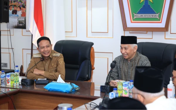 Thumbnail Belajar dari Musibah di Ponpes Al Khoziny, Wali Kota Malang Dorong Verifikasi Kelayakan Bangunan