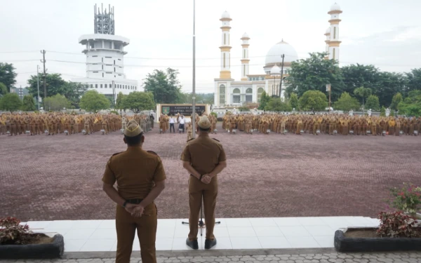 Thumbnail Pimpin Apel Gabungan Bulan Oktober 2025, Wabup Rianto Apresiasi Kedisplinan ASN Asahan