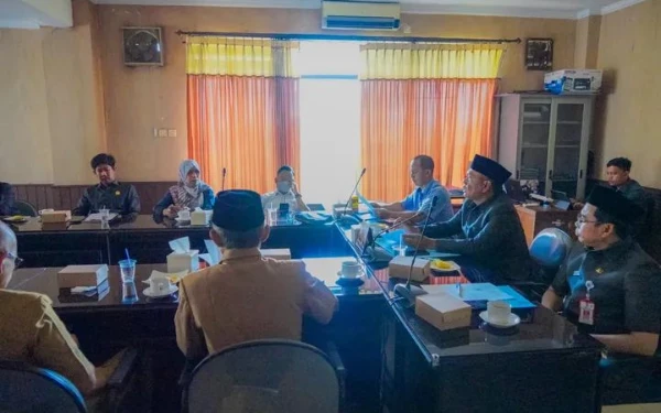 Thumbnail Berita - Bapemperda DPRD Lumajang Gelar Rapat Kerja Penyusunan Propemperda 2026