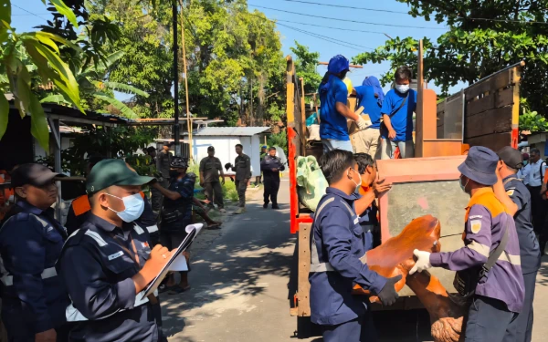 Komitmen Jaga Aset Negara, KAI Daop 7 Madiun Tertibkan Rumah Perusahaan