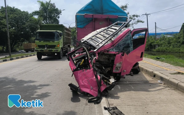 Thumbnail Truk Parkir Tanpa Pengaman Jadi Petaka, Kernet Muda Tewas Seketika di Jalan Soekarno-Hatta Palembang