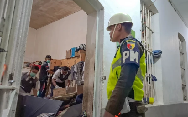Thumbnail Berita - Lapas Kediri Gelar Razia Bersama Brimob dan TNI, Sasar Seluruh Blok Hunian
