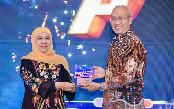 Thumbnail Gubernur Khofifah Buka PRJ 2025, Jadi Penguat Ekonomi Inklusif dan Serap Ribuan Tenaga Kerja