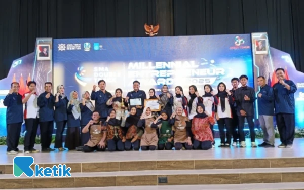 Double Track SMAN 1 Gondangwetan Sukses Bekali Siswa Wirausaha, Menangkan MEA 2025 Berkat Dawet Cen Ayu