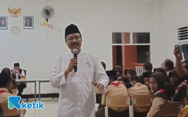 Thumbnail Berita - Mensos Saifullah Yusuf Tegur Pendamping Sosial di Mojokerto: Kerja Harus dengan Hati dan Empati