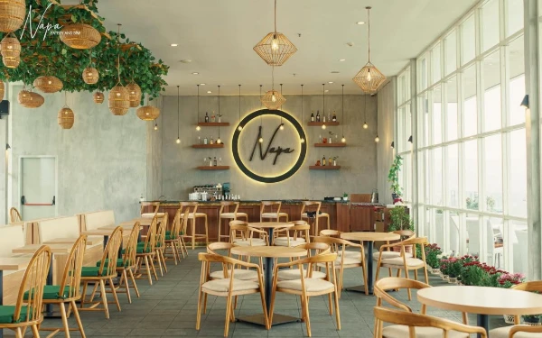 Thumbnail Napa Eatery and Bar, Romantic Dinner dengan Sejuknya Kota Malang