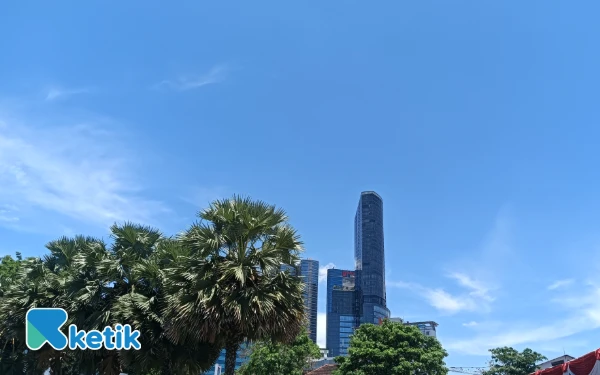 Thumbnail Cuaca Kota Surabaya 13 Oktober 2025 Diprakirakan Cerah, Kota Blitar Berkabut