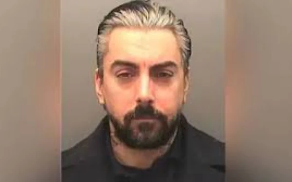Thumbnail Akhir Tragis Ian Watkins, Eks Vokalis Lostprophets Tewas Ditikam di Penjara Inggris