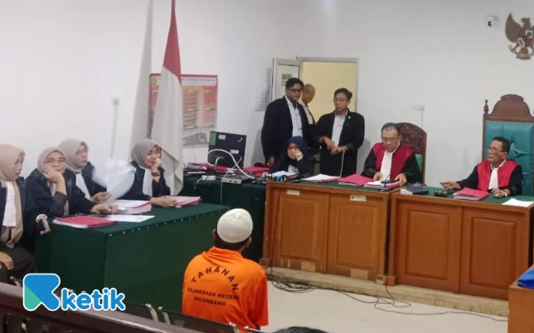 Thumbnail Viral Live IG Adegan Asusila, Charles ‘Ales Gancang’ Dituntut 4 Tahun Penjara