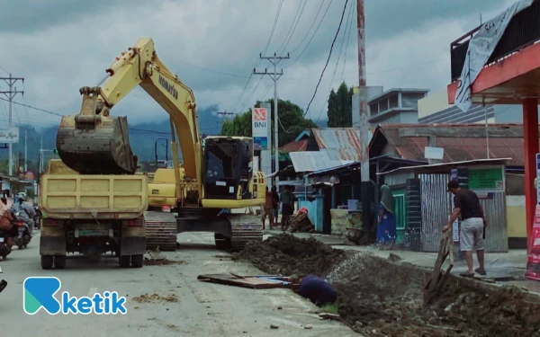 Thumbnail Pemkab Halsel Eksekusi Rehabilitasi Empat Ruas Jalan Perkotaan, Target Tuntas Akhir 2025