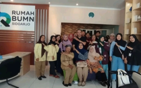 Thumbnail Berita - Rumah BUMN Sidoarjo dan Dosen UPN Veteran Dorong  UMKM Cakap Digital Marketing