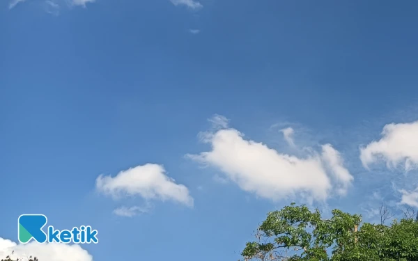 Thumbnail Cuaca Kota Surabaya 14 Oktober 2025 Diprakirakan Cerah,  Bondowoso Hujan Ringan