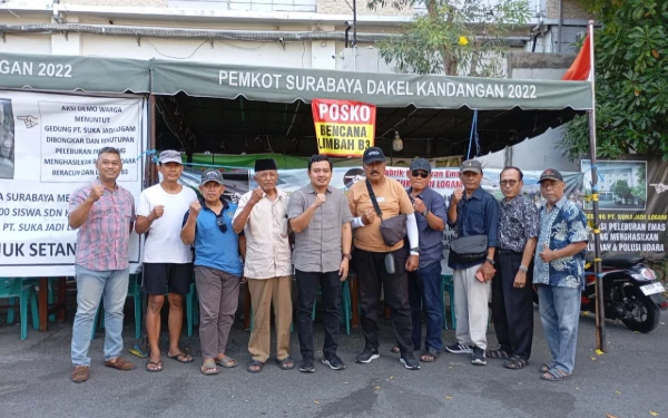 Thumbnail Fuad Benardi Tinjau Posko Limbah B3 Wisma Tengger, Warga Desak Penertiban Pabrik Emas