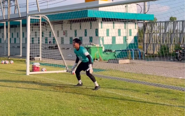 Thumbnail Ernando Kembali Gabung Persebaya, Siap Turun Lawan Persija