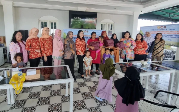 Thumbnail Berita - Gandeng UPN Veteran, DPW Bapenda Jatim Gelar Aksi Sosial Pengentasan Stunting di Bangkalan