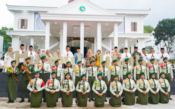 Thumbnail Gubernur Khofifah Pimpin Pembaretan 1.346 Taruna Jatim, Lahirkan Pemimpin Berkarakter Songsong Indonesia Emas