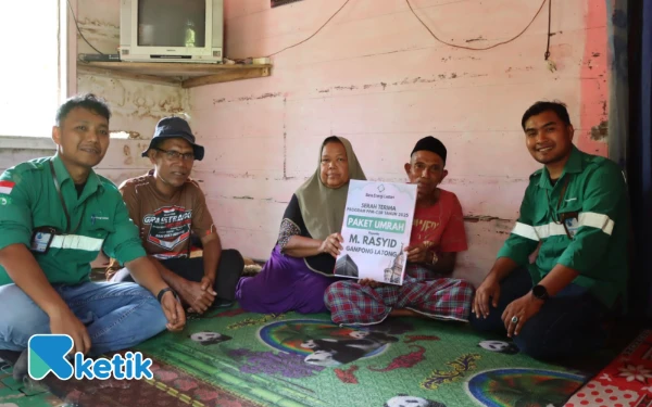 Thumbnail Berita - Doa Tukang Panjat Kelapa Terkabul, PT BEL Umrahkan M Rasyid: “Allah Kirim Jalan Lewat PT BEL”