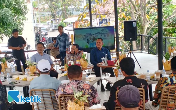 Thumbnail Kapolres Batu Perkuat Sinergi dengan Asosiasi Petinggi dan Lurah Lewat Sambung Roso