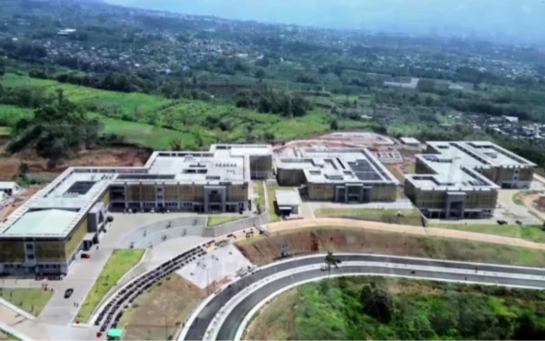 Thumbnail Dua Kampus Berlatar Belakang Agama Berbeda Warnai 24 Tahun Perjalanan Kota Batu