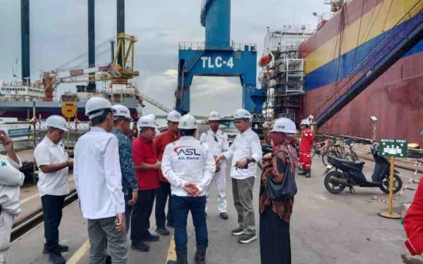 Thumbnail Berita - DPRD Batam Tinjau Lokasi Ledakan di PT ASL Tanjung Uncang, Sampaikan Keprihatinan dan Dorong Penyelidikan Tuntas