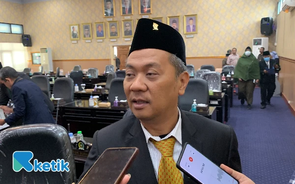 Thumbnail Ketua DPRD Blitar Soroti PHK Massal TPL, Sindir Kebijakan Efisiensi Wali Kota