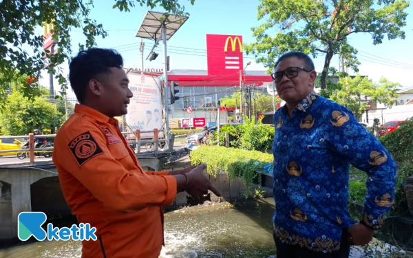 Thumbnail Fenomena Semburan Berbau Gas di Surabaya Diteliti Tim Ahli ITS dan PGN, BPBD Pastikan Aman