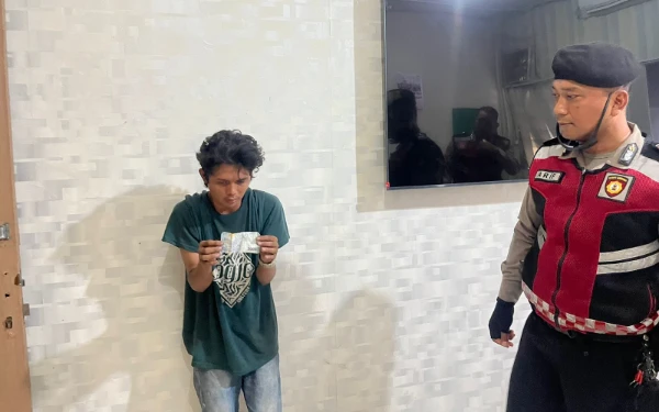 Thumbnail Ugal-ugalan di Simpang Charitas Palembang, Anak Jalanan Pemukul Kaca Mobil Dibekuk Polisi