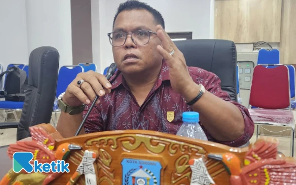 Thumbnail Berita - Rapat Bersama Tim Anggaran Pemda Kota Sorong, Anggota DPRK Saman Bugis Usulkan Ini
