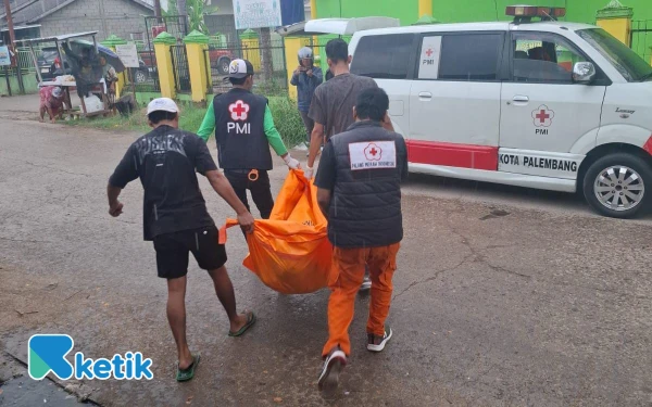 Thumbnail Tersengat Listrik, Buruh Bengkel Las Ditemukan Tak Bernyawa di Gandus Palembang