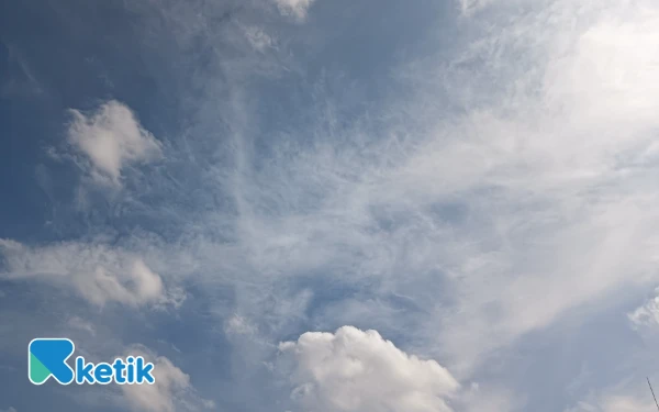 Thumbnail Cuaca Kota Surabaya 18 Oktober 2025 Diprakirakan Berawan, Begitu Juga Kota Probolinggo