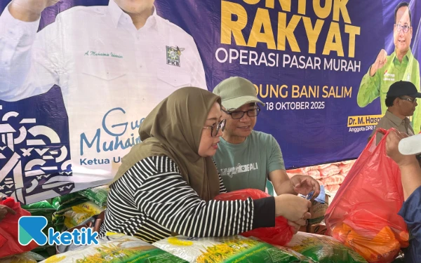 Thumbnail Kurang dari 2 Jam, Sembako Pasar Murah Sekjen PKB di Kota Batu Ludes Diserbu Warga