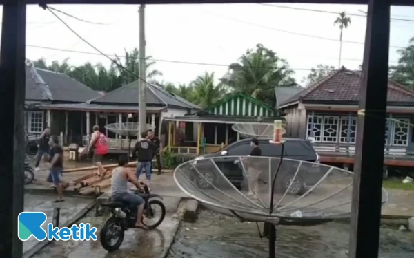 Thumbnail Berita - Gerebek Bandar Narkoba Lintas Provinsi, Polisi Dihadang Massa