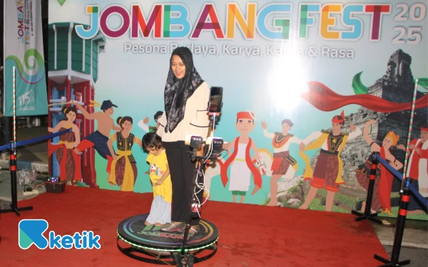 Thumbnail Berita - [Foto] Kemeriahan Ringin Contong Carnival dan Car Free Night Jombang