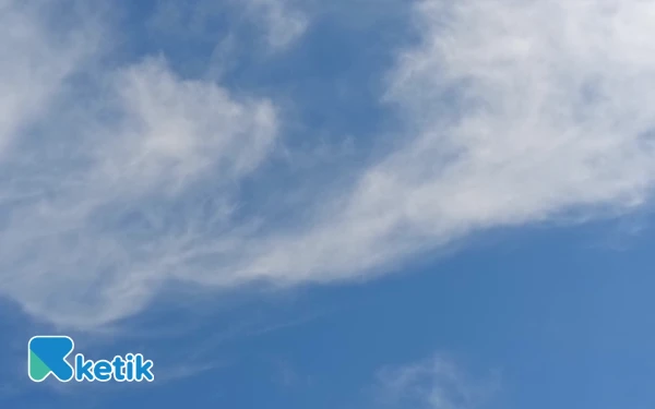 Thumbnail Cuaca Kota Surabaya 20 Oktober 2025 Diprakirakan Berawan, Ponorogo Hujan Ringan