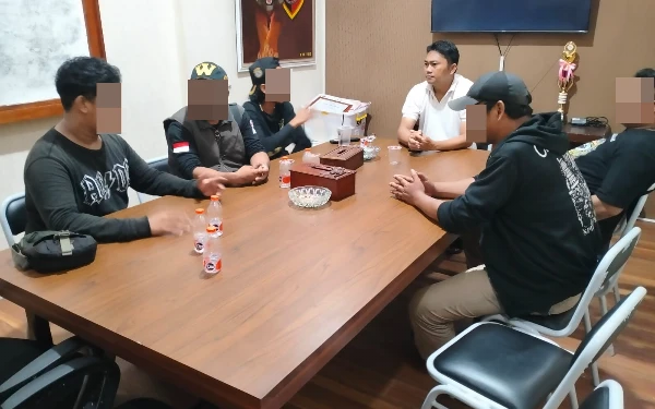 Thumbnail Berita - Dimediasi Polres Pekalongan, Keributan di Angkringan Ambon City Kajen Berakhir Damai