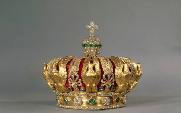 Thumbnail Museum Louvre Dirampok, 8 Perhiasan Ini Raib