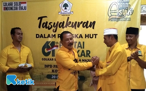 Thumbnail Berita - Peringati HUT ke-61, Golkar Kota Blitar Ziarah Bung Karno dan Gelar Aksi Sosial