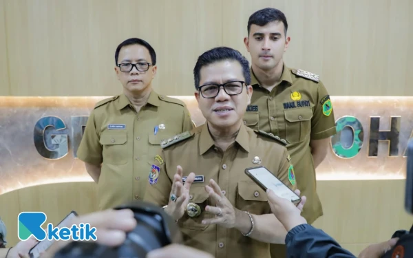 Thumbnail Berita - Bupati Bandung Tegaskan Penertiban Reklame Ilegal dan Evaluasi Pejabat Pengelola Pendapatan