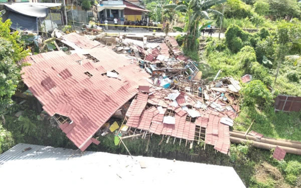 Thumbnail BNPB Catat Empat Kejadian Angin Kecang di Dua Hari Terakhir, Ada Korban Meninggal Dunia