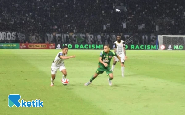 Thumbnail Lupakan Hasil Minor, Leo Lelis Fokus Persiapkan Diri Lawan PSBS