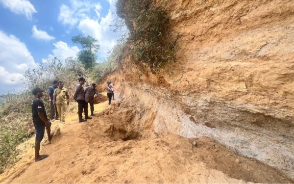 Pekerja Tewas Tertimpa Longsoran di Bekas Tambang Pasir Kuarsa Tuban, Diduga Milik Anggota DPR RI