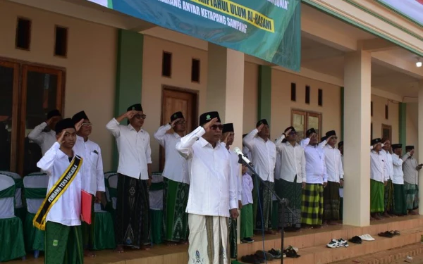 Thumbnail Berita - Ponpes Miftahul Ulum Al-Hasani Rayakan Hari Santri Nasional dengan Semangat Kebersamaan