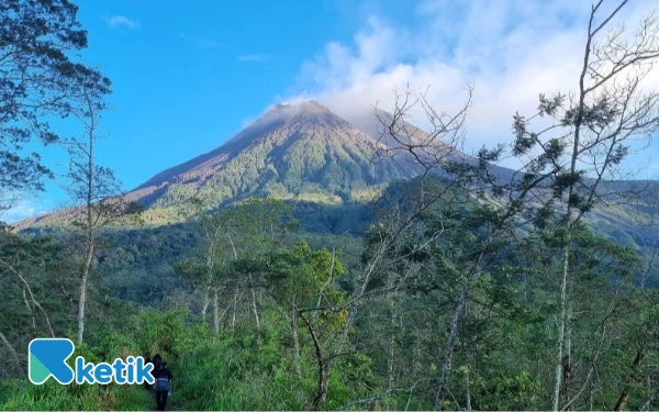 Thumbnail Merapi Luncurkan Lava 1.800 Meter, BPBD Sleman Tegaskan Kondisi Masih Aman