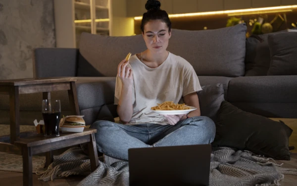 Thumbnail Dari 'Satu Episode' Jadi Maraton, Ini Bahaya Binge Watching yang Wajib Kamu Tahu!