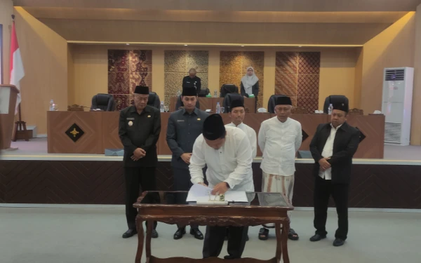 Thumbnail Berita - DPRD dan Pemkab Tuban Sahkan Tiga Perda Baru untuk Tingkatkan Pelayanan Publik