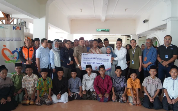 Thumbnail Berita - Hari Santri Nasional, KAI Daop 7 Wujudkan Dukungan Penuh untuk Santri dan Pesantren